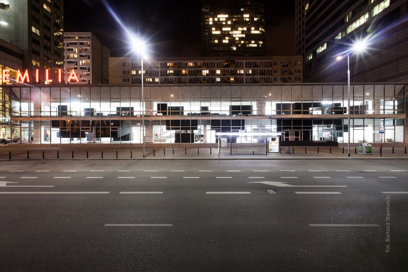 Iluminacja wystawy "Miasto na sprzedaż", fot. B. Stawiarski